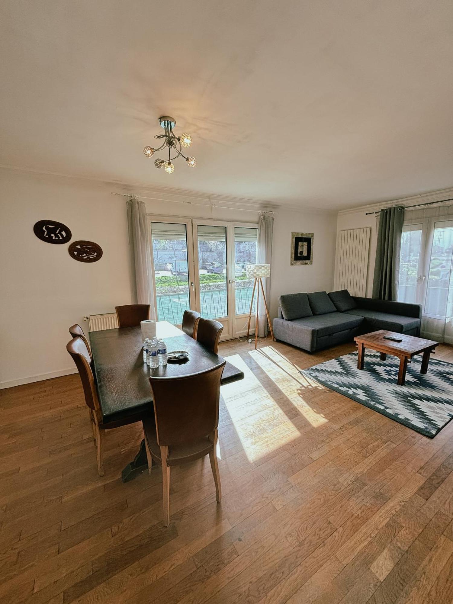 Duplex Avec Jardin - Proche Paris - Disneyland - Rer - *