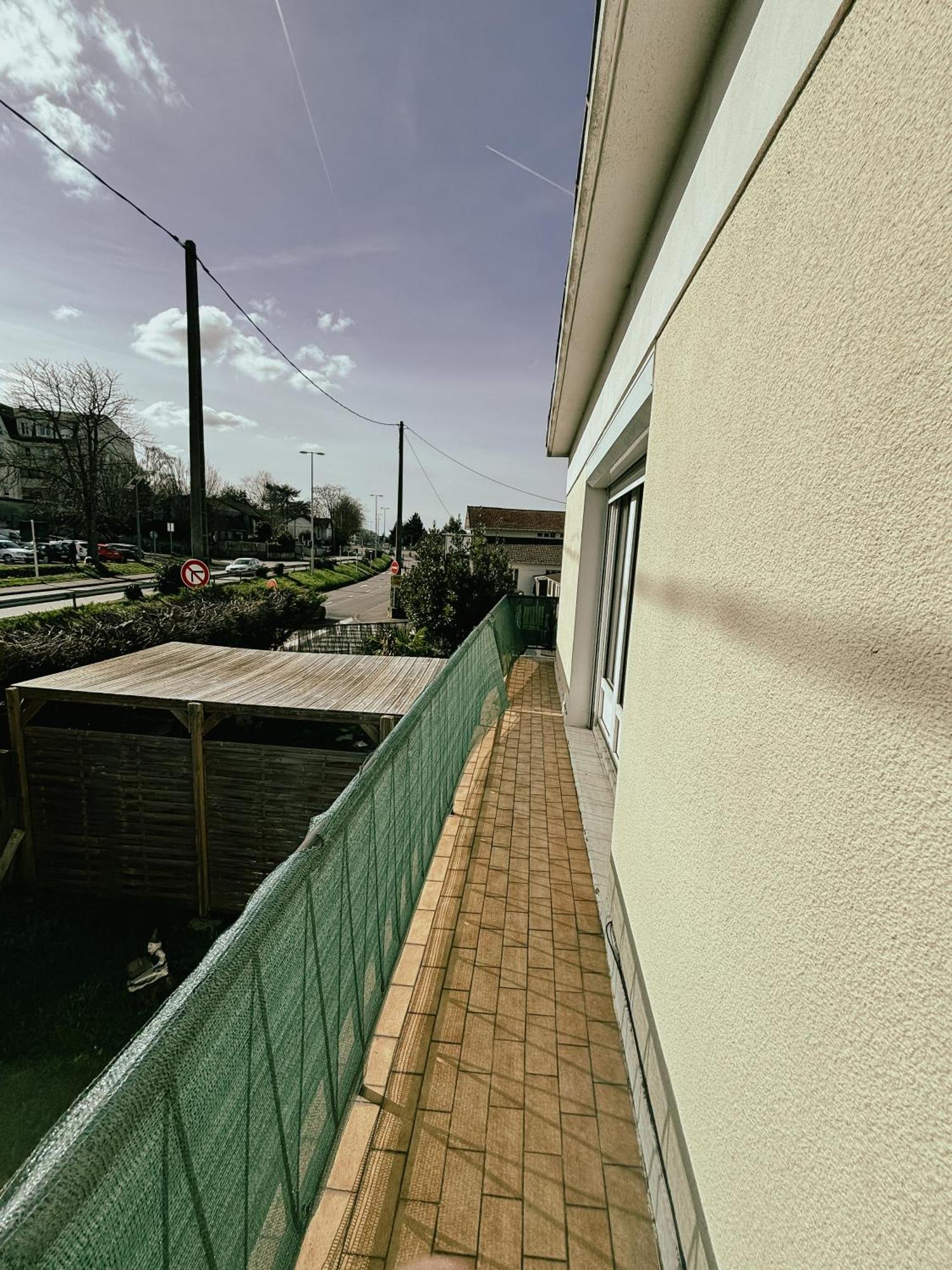 Appartement Duplex Avec Jardin - Proche Paris - Disneyland - Rer -