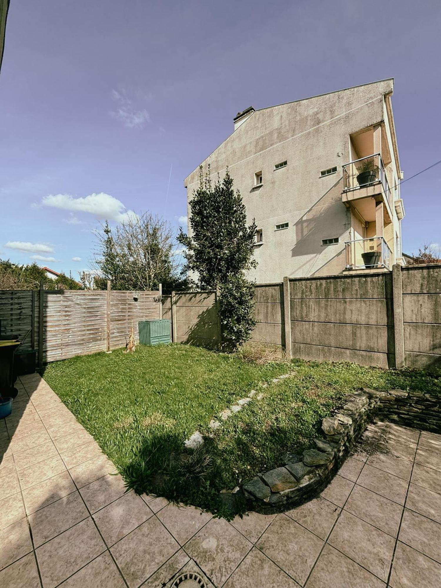 Apartment Duplex Avec Jardin - Proche Paris - Disneyland - Rer -